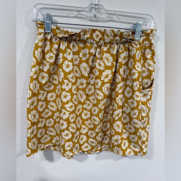 American Eagle Outfitters yellow and white floral skirt with pockets size S - Picture 2 of 3